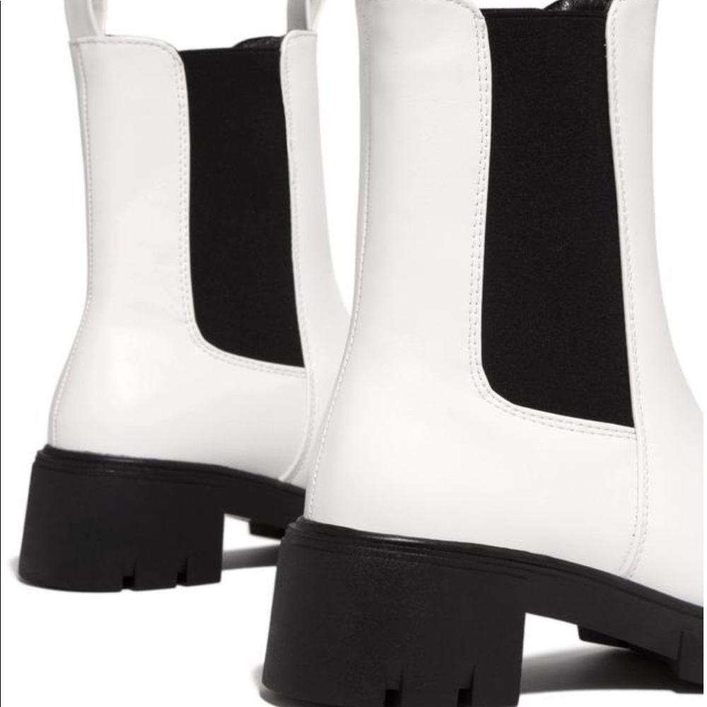 White Pull On Lug Sole Boots - Picture 5 of 8